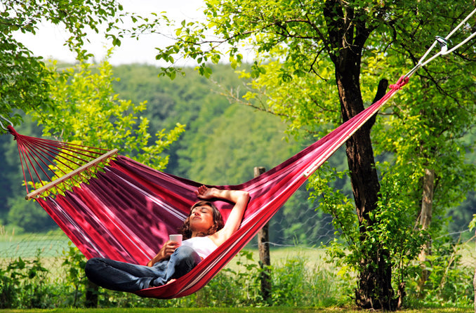 5 Benefits to Sleeping in a Hammock